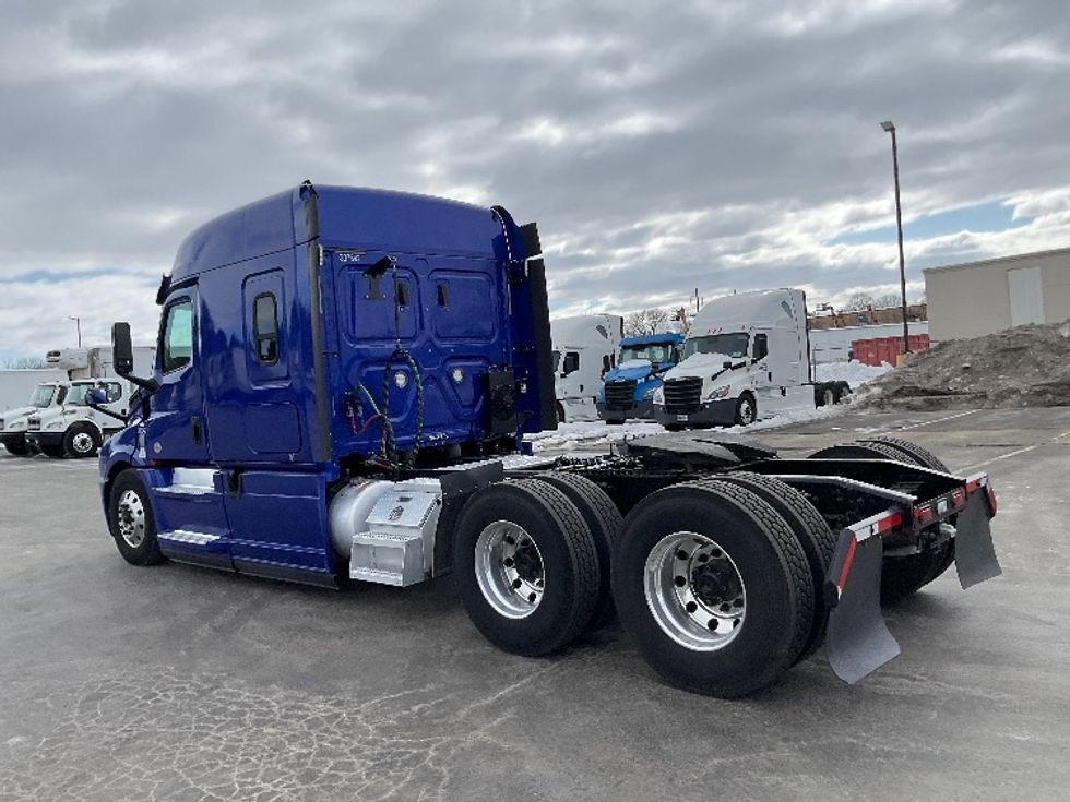 Sleeper Tractor-Heavy Duty Tractors-Freightliner-2020-T12664ST-Lancaster-PA-637,224\n\t\tmiles-$ 47,000 - Image 5
