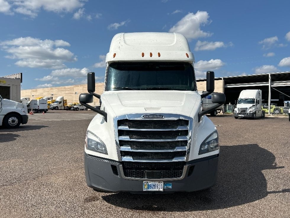 Sleeper Tractor-Heavy Duty Tractors-Freightliner-2020-T12664ST-Laredo-TX-473,258\n\t\tmiles-$ 67,000 - Image 2