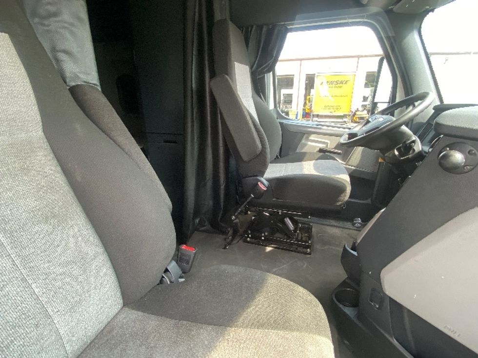 Sleeper Tractor-Heavy Duty Tractors-Freightliner-2020-T12664ST-Laredo-TX-519,240\n\t\tmiles-$ 63,750 - Image 15