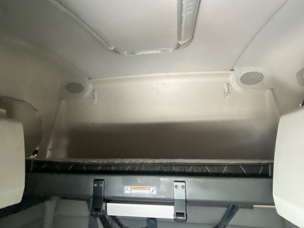 Sleeper Tractor-Heavy Duty Tractors-Freightliner-2020-T12664ST-Laredo-TX-519,240\n\t\tmiles-$ 63,750 - Image 17