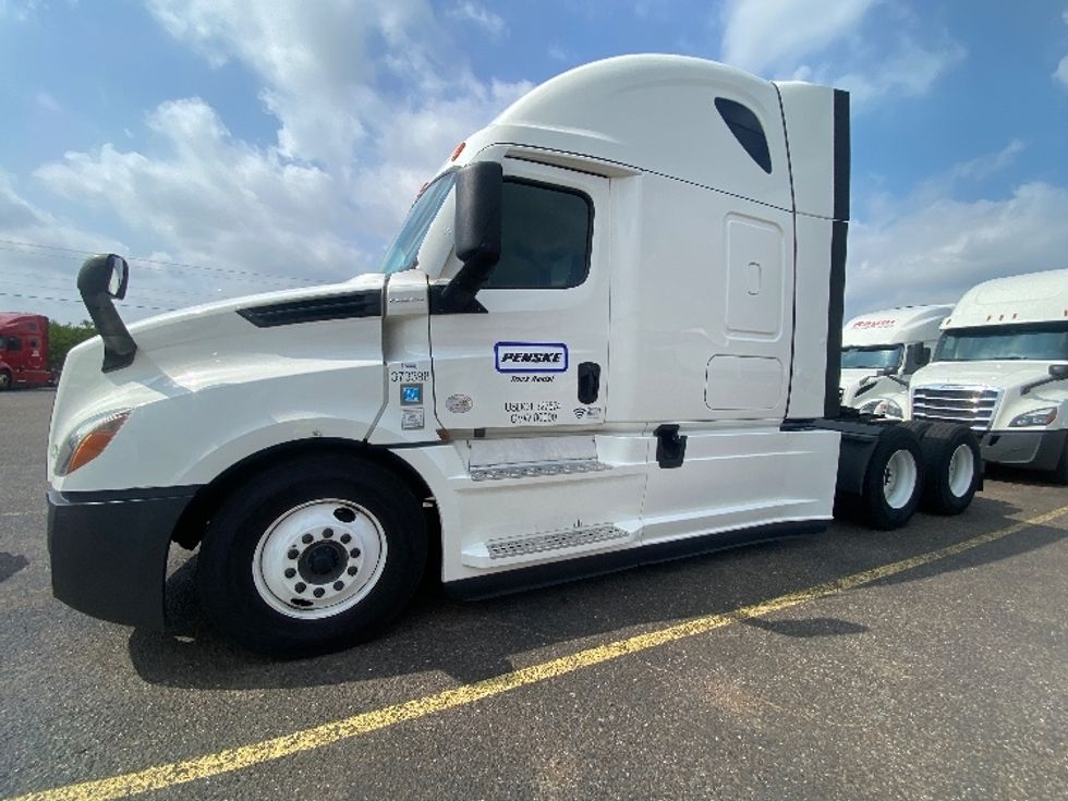 Sleeper Tractor-Heavy Duty Tractors-Freightliner-2020-T12664ST-Laredo-TX-519,240\n\t\tmiles-$ 63,750 - Image 3