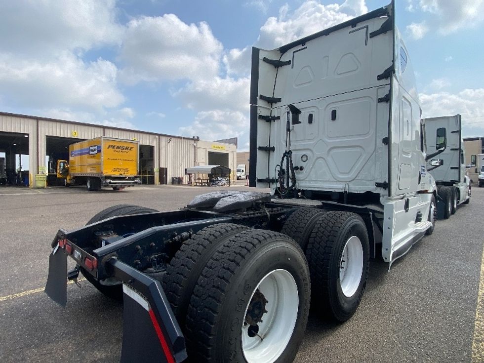 Sleeper Tractor-Heavy Duty Tractors-Freightliner-2020-T12664ST-Laredo-TX-519,240\n\t\tmiles-$ 63,750 - Image 7