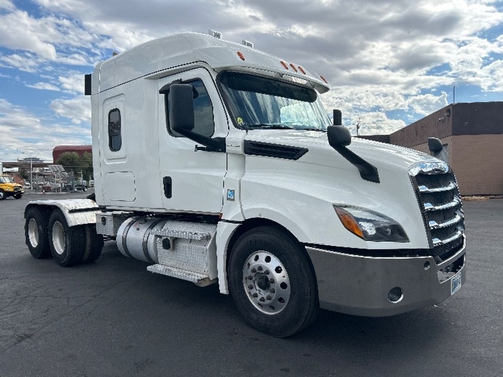 Sleeper Tractor-Heavy Duty Tractors-Freightliner-2020-T12664ST-Las Vegas-NV-311,960\n\t\tmiles-$ 81,250 - Image 1