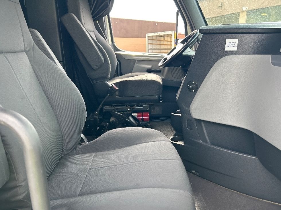 Sleeper Tractor-Heavy Duty Tractors-Freightliner-2020-T12664ST-Las Vegas-NV-311,960\n\t\tmiles-$ 81,250 - Image 15