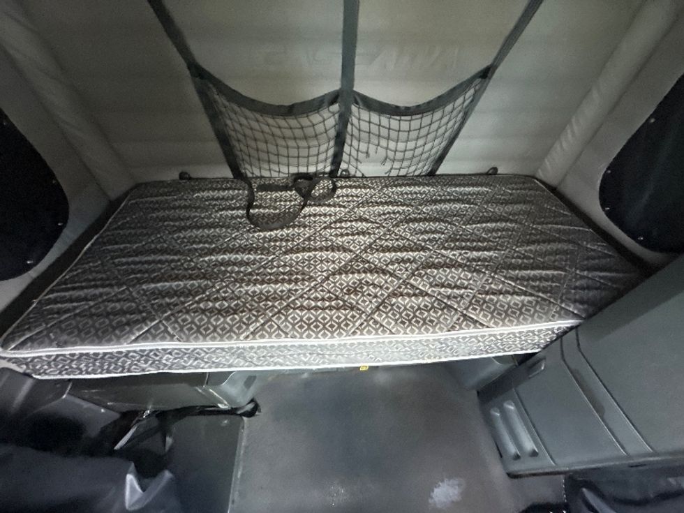 Sleeper Tractor-Heavy Duty Tractors-Freightliner-2020-T12664ST-Las Vegas-NV-311,960\n\t\tmiles-$ 81,250 - Image 17