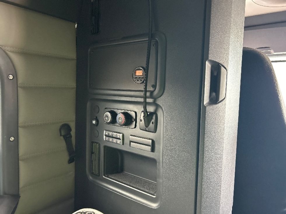 Sleeper Tractor-Heavy Duty Tractors-Freightliner-2020-T12664ST-Las Vegas-NV-311,960\n\t\tmiles-$ 81,250 - Image 18