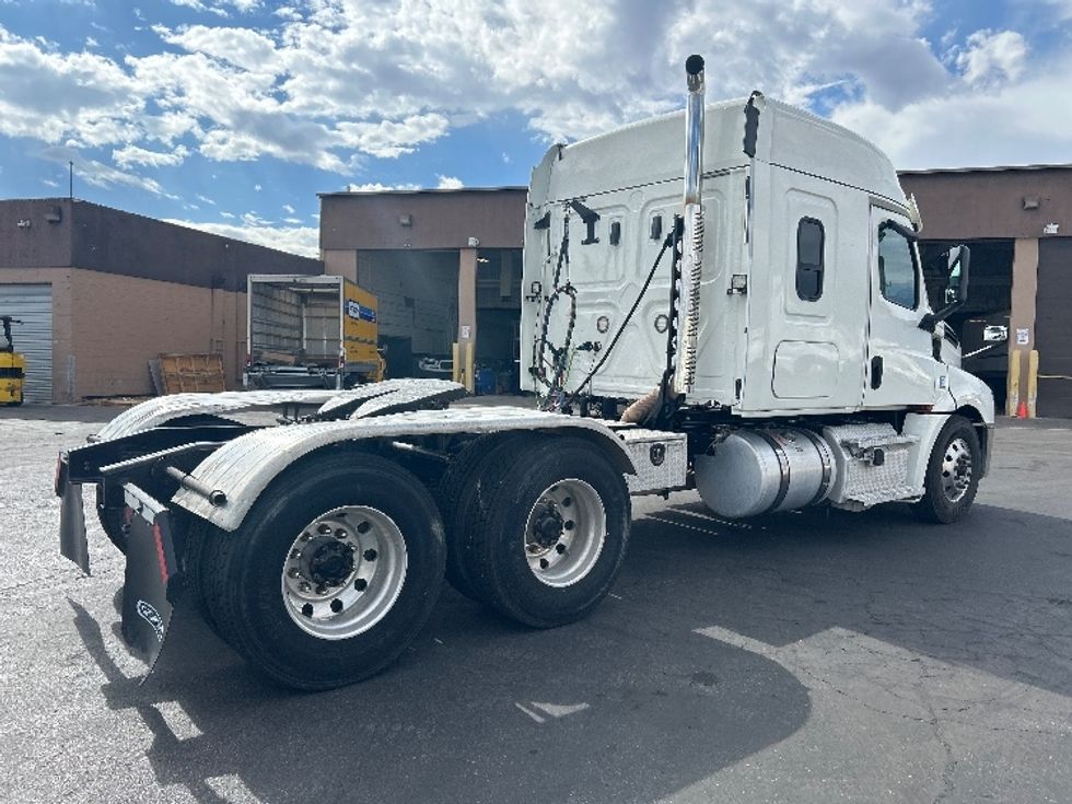 Sleeper Tractor-Heavy Duty Tractors-Freightliner-2020-T12664ST-Las Vegas-NV-311,960\n\t\tmiles-$ 81,250 - Image 7