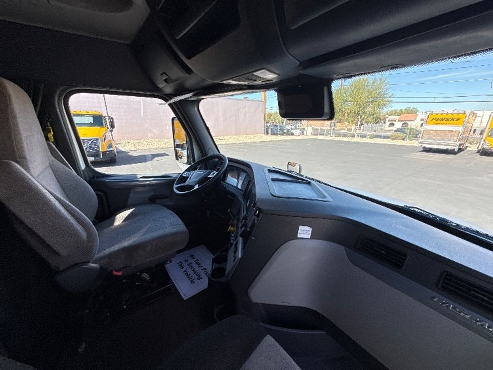 Sleeper Tractor-Heavy Duty Tractors-Freightliner-2020-T12664ST-Las Vegas-NV-627,185\n\t\tmiles-$ 56,000 - Image 15