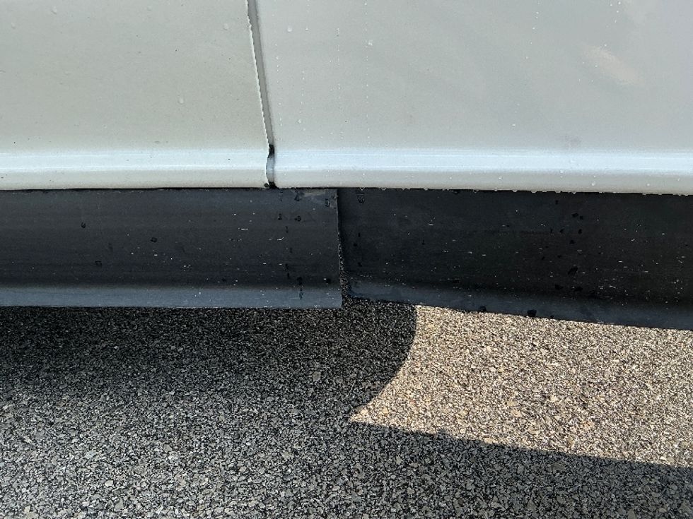 Sleeper Tractor-Heavy Duty Tractors-Freightliner-2020-T12664ST-Lexington-KY-495,202\n\t\tmiles-$ 60,000 - Image 26