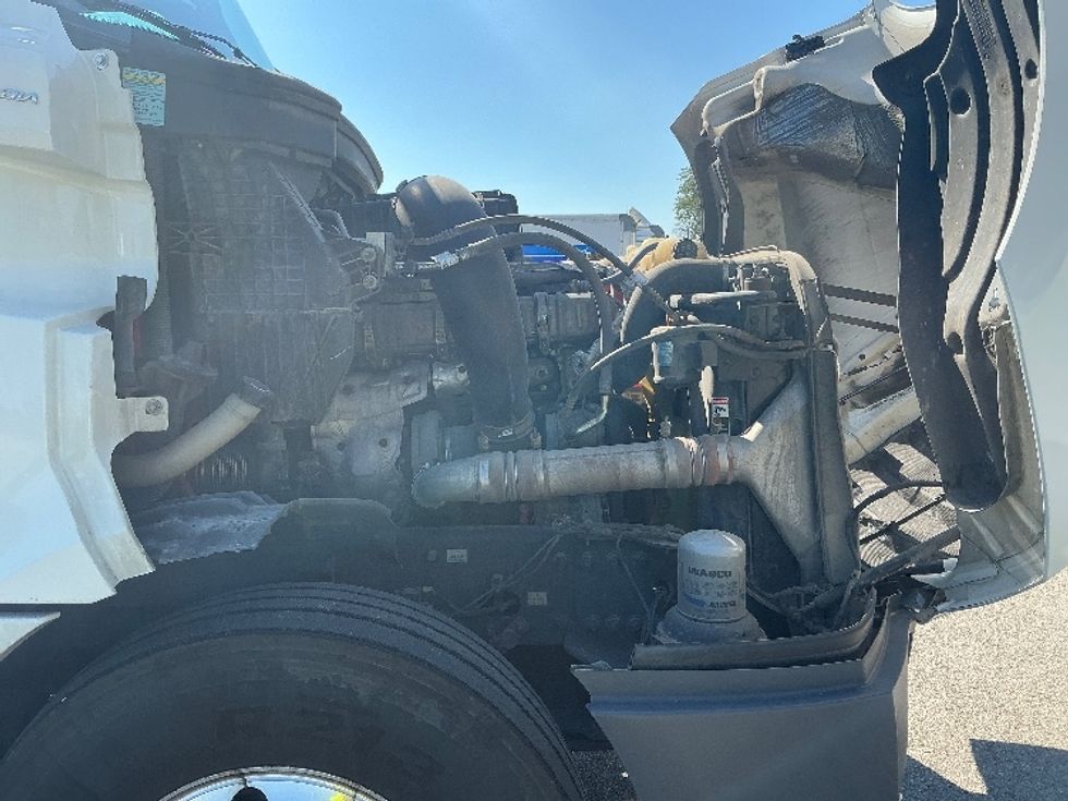 Sleeper Tractor-Heavy Duty Tractors-Freightliner-2020-T12664ST-Lexington-KY-645,349\n\t\tmiles-$ 48,750 - Image 20