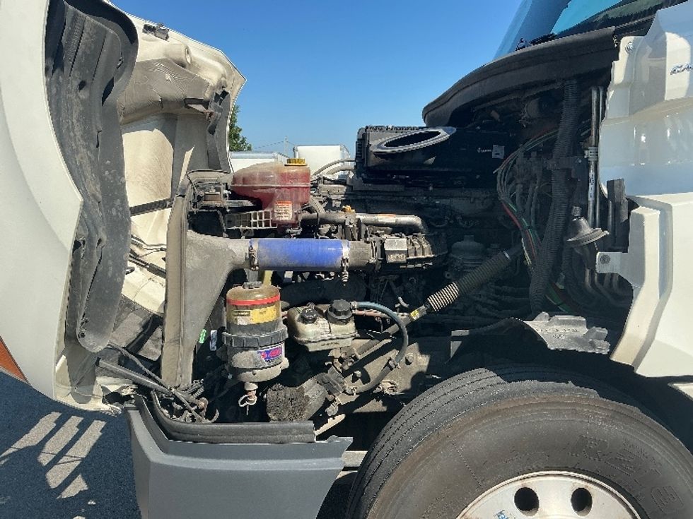 Sleeper Tractor-Heavy Duty Tractors-Freightliner-2020-T12664ST-Lexington-KY-645,349\n\t\tmiles-$ 48,750 - Image 21