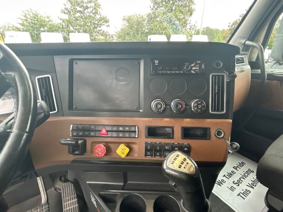 Sleeper Tractor-Heavy Duty Tractors-Freightliner-2020-T12664ST-Lexington-SC-455,960\n\t\tmiles-$ 66,000 - Image 12