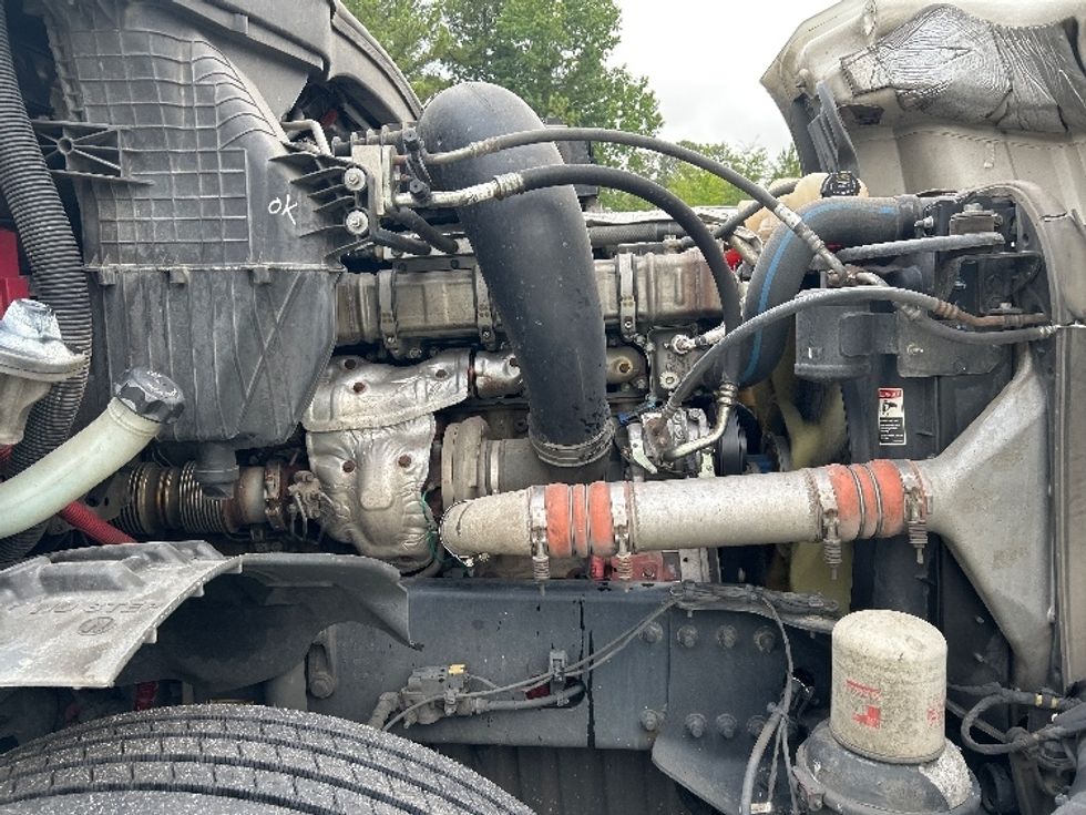 Sleeper Tractor-Heavy Duty Tractors-Freightliner-2020-T12664ST-Lexington-SC-455,960\n\t\tmiles-$ 66,000 - Image 20
