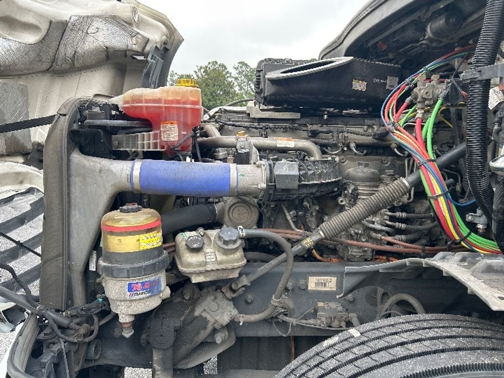 Sleeper Tractor-Heavy Duty Tractors-Freightliner-2020-T12664ST-Lexington-SC-455,960\n\t\tmiles-$ 66,000 - Image 21