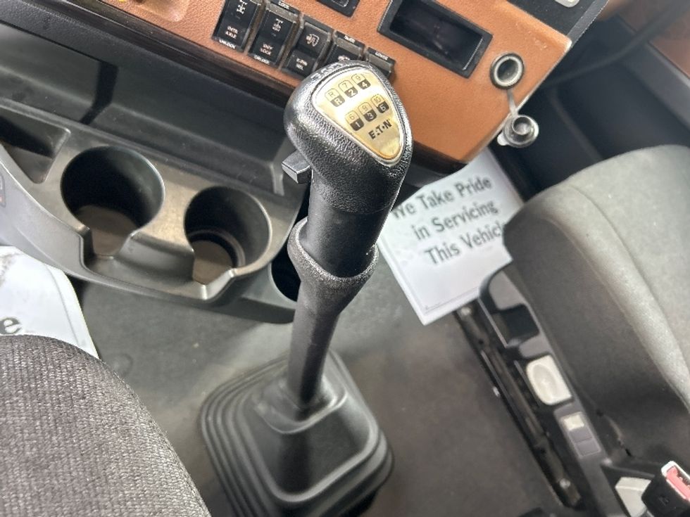Sleeper Tractor-Heavy Duty Tractors-Freightliner-2020-T12664ST-Lexington-SC-455,960\n\t\tmiles-$ 66,000 - Image 22