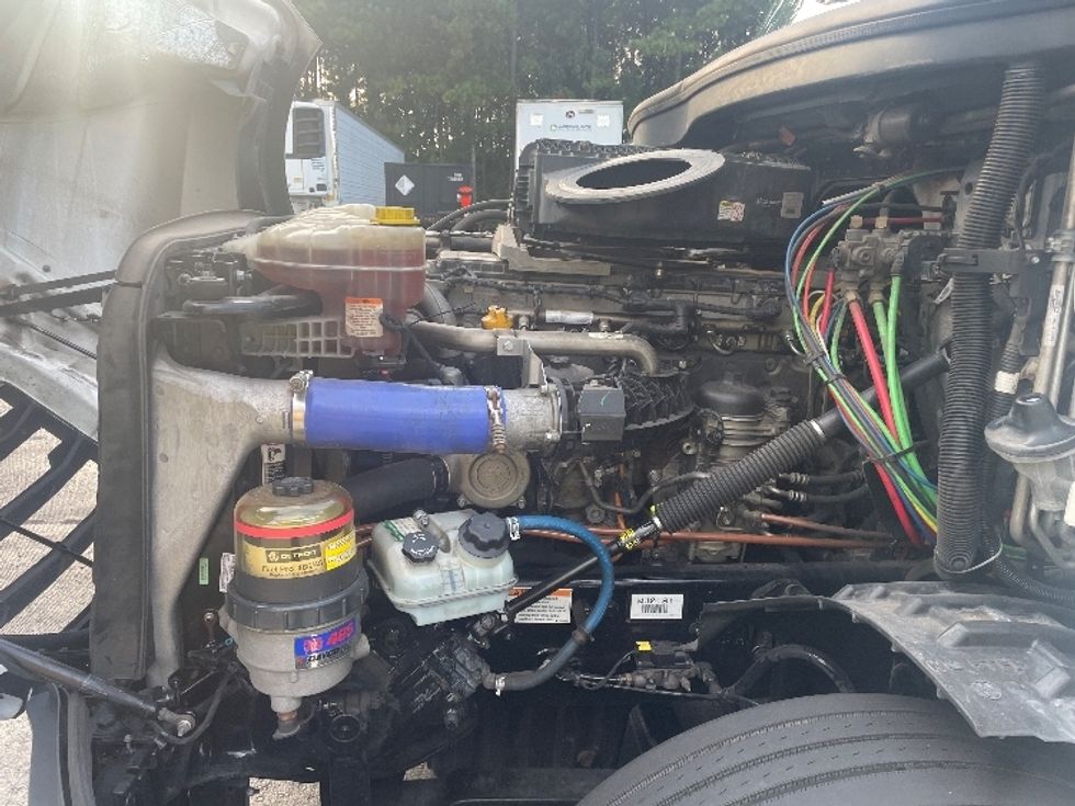 Sleeper Tractor-Heavy Duty Tractors-Freightliner-2020-T12664ST-Lithia Springs-GA-583,471\n\t\tmiles-$ 56,750 - Image 21