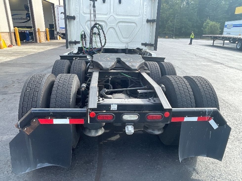 Sleeper Tractor-Heavy Duty Tractors-Freightliner-2020-T12664ST-Lithia Springs-GA-583,471\n\t\tmiles-$ 56,750 - Image 6