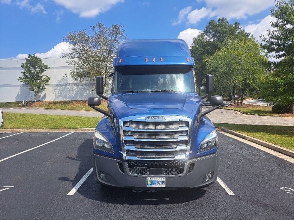 Sleeper Tractor-Heavy Duty Tractors-Freightliner-2020-T12664ST-Lithia Springs-GA-663,500\n\t\tmiles-$ 50,500 - Image 2