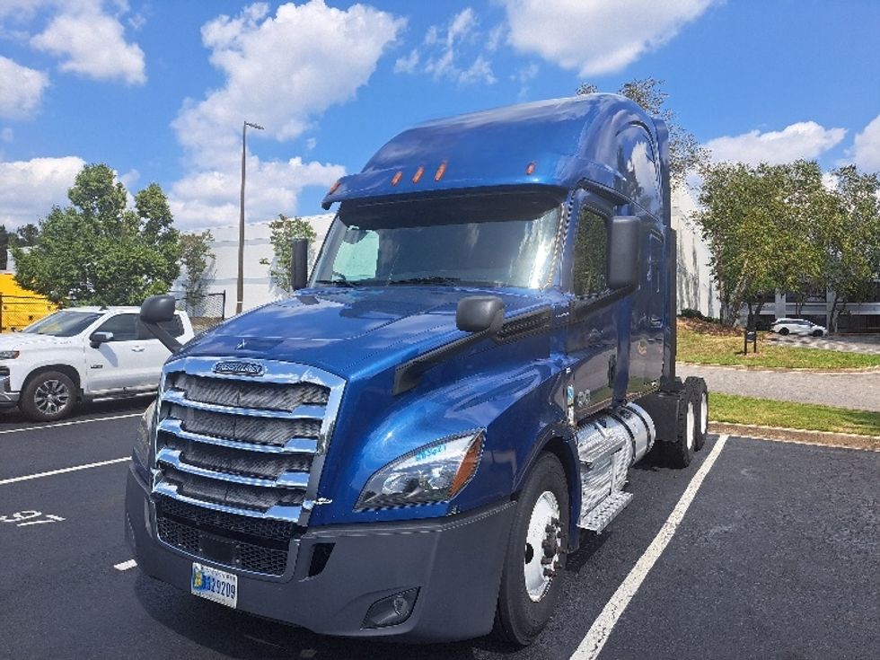 Sleeper Tractor-Heavy Duty Tractors-Freightliner-2020-T12664ST-Lithia Springs-GA-663,500\n\t\tmiles-$ 50,500 - Image 3
