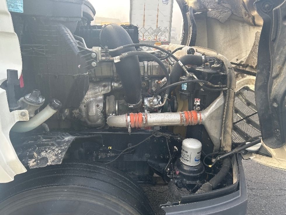 Sleeper Tractor-Heavy Duty Tractors-Freightliner-2020-T12664ST-Little Rock-AR-537,894\n\t\tmiles-$ 55,250 - Image 18