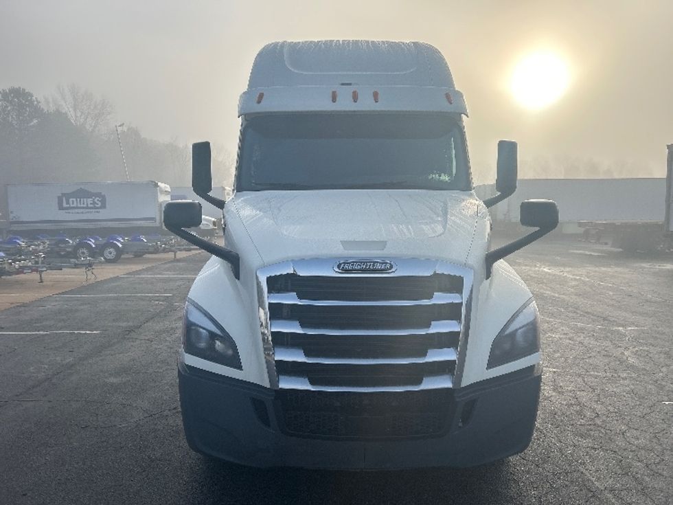 Sleeper Tractor-Heavy Duty Tractors-Freightliner-2020-T12664ST-Little Rock-AR-537,894\n\t\tmiles-$ 55,250 - Image 2