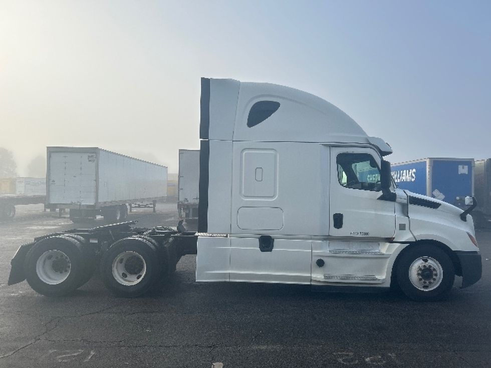 Sleeper Tractor-Heavy Duty Tractors-Freightliner-2020-T12664ST-Little Rock-AR-537,894\n\t\tmiles-$ 55,250 - Image 8
