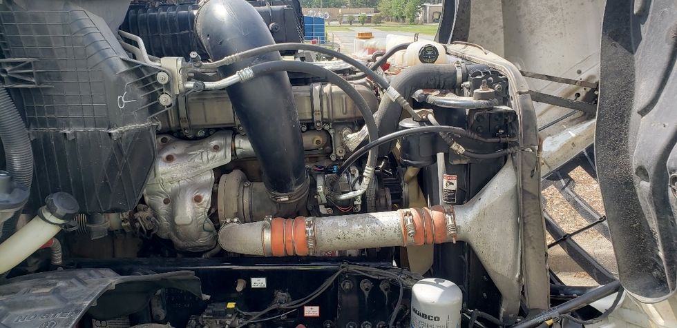 Sleeper Tractor-Heavy Duty Tractors-Freightliner-2020-T12664ST-Little Rock-AR-650,647\n\t\tmiles-$ 14,500 - Image 19