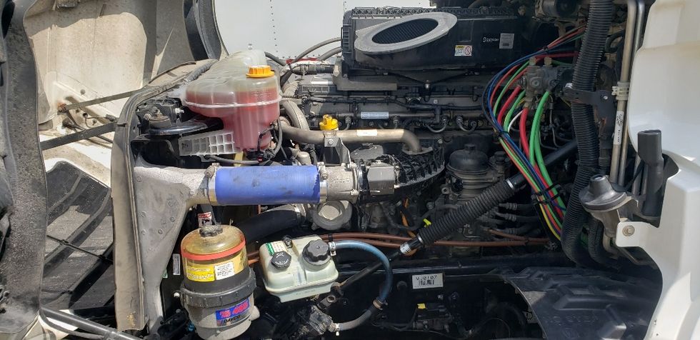 Sleeper Tractor-Heavy Duty Tractors-Freightliner-2020-T12664ST-Little Rock-AR-650,647\n\t\tmiles-$ 14,500 - Image 20