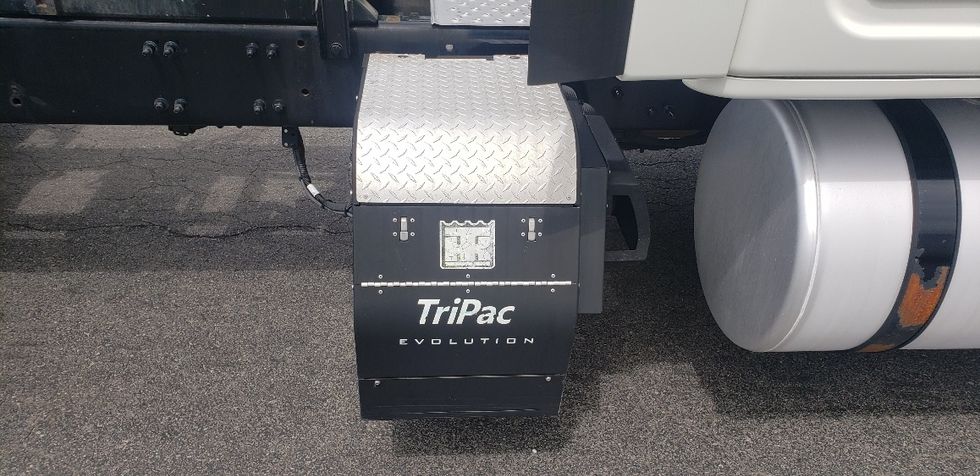 Sleeper Tractor-Heavy Duty Tractors-Freightliner-2020-T12664ST-Little Rock-AR-683,922\n\t\tmiles-$ 45,500 - Image 23