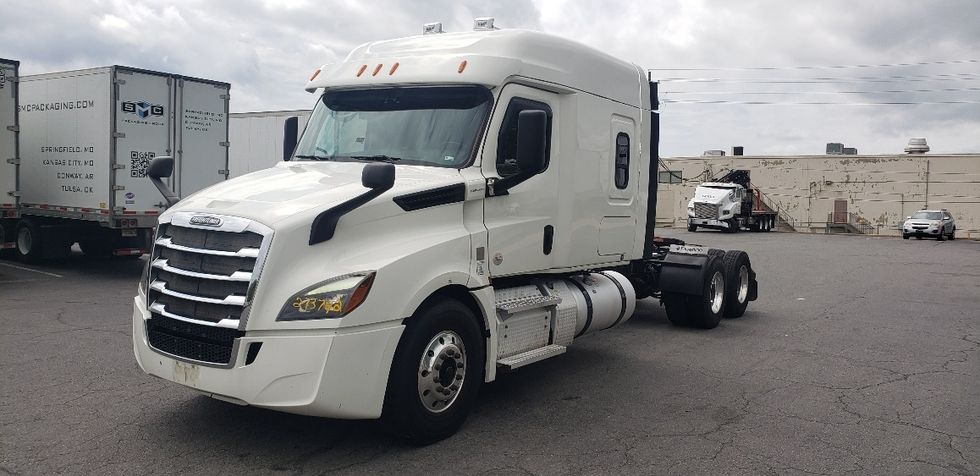 Sleeper Tractor-Heavy Duty Tractors-Freightliner-2020-T12664ST-Little Rock-AR-683,922\n\t\tmiles-$ 45,500 - Image 3