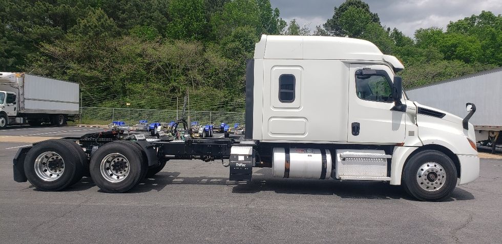 Sleeper Tractor-Heavy Duty Tractors-Freightliner-2020-T12664ST-Little Rock-AR-683,922\n\t\tmiles-$ 45,500 - Image 8