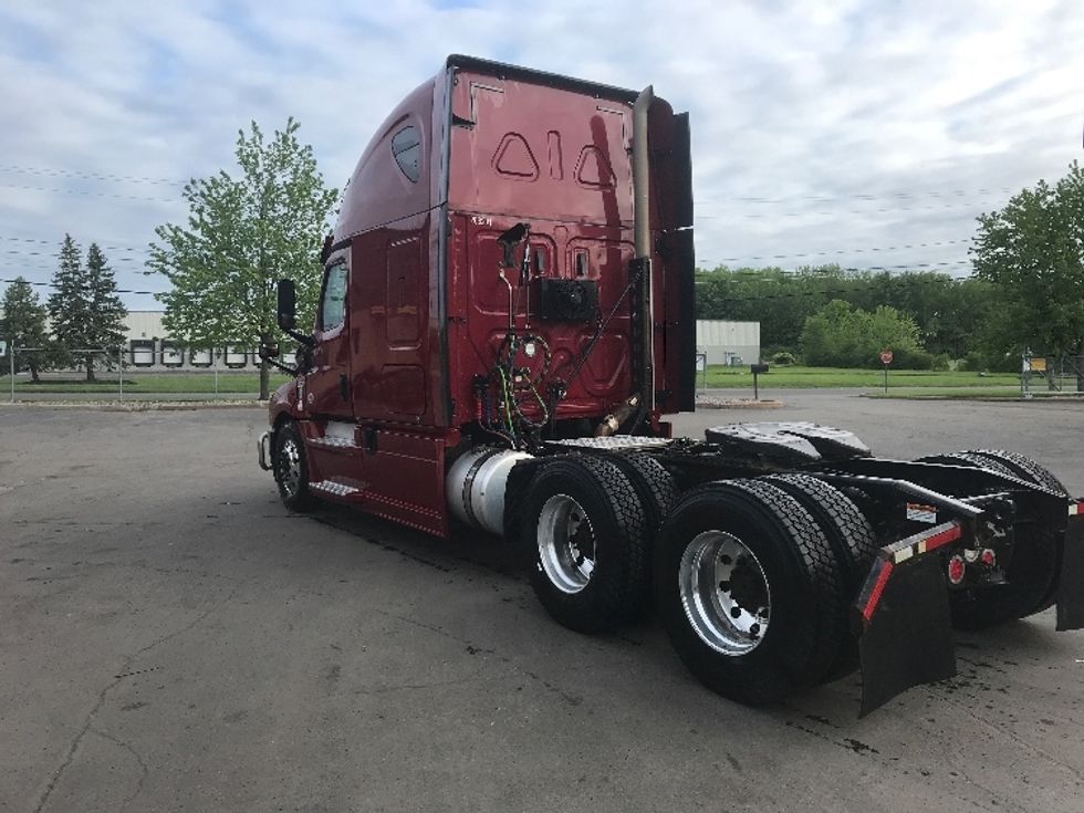 Sleeper Tractor-Heavy Duty Tractors-Freightliner-2020-T12664ST-Liverpool-NY-650,000\n\t\tmiles-$ 51,000 - Image 5