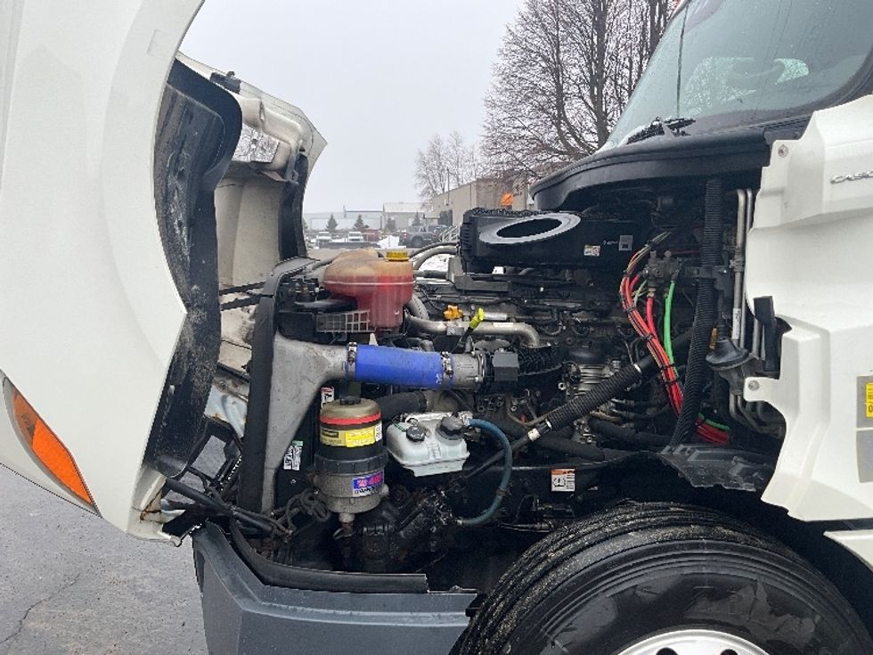 Sleeper Tractor-Heavy Duty Tractors-Freightliner-2020-T12664ST-London-ON-785,513\n\t\tkm-$ 74,250 - Image 21
