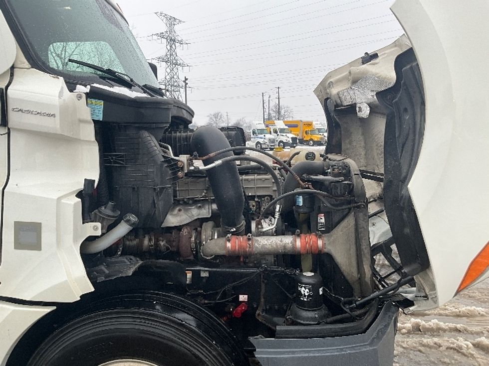 Sleeper Tractor-Heavy Duty Tractors-Freightliner-2020-T12664ST-London-ON-866,654\n\t\tkm-$ 69,750 - Image 20