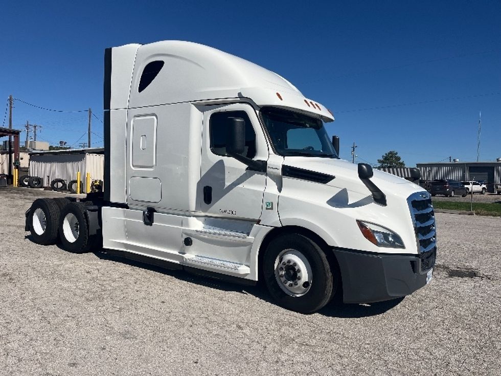 Your Next Used 2020 Freightliner T12664ST, 338567, Is For Sale And