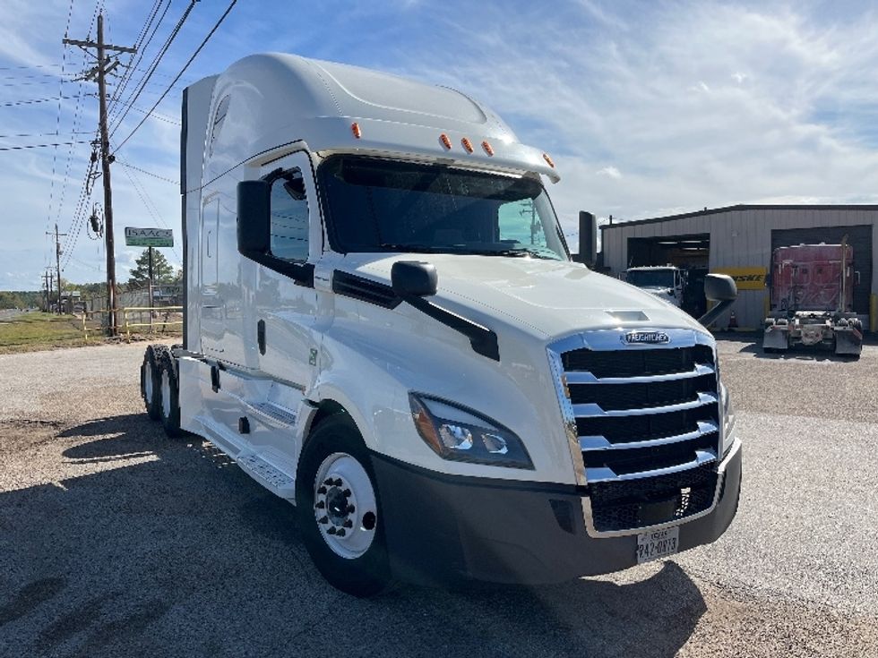 2020 Freightliner T12664ST Sleeper Tractor