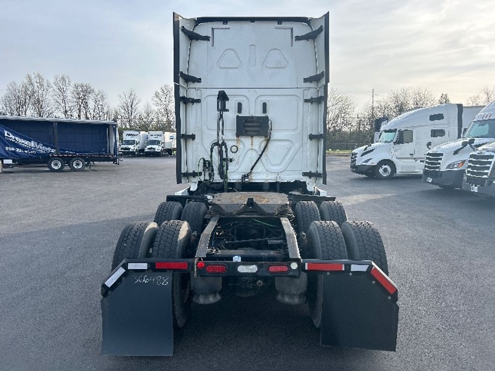 Sleeper Tractor-Heavy Duty Tractors-Freightliner-2020-T12664ST-Louisville-KY-418,917\n\t\tmiles-$ 58,250 - Image 6