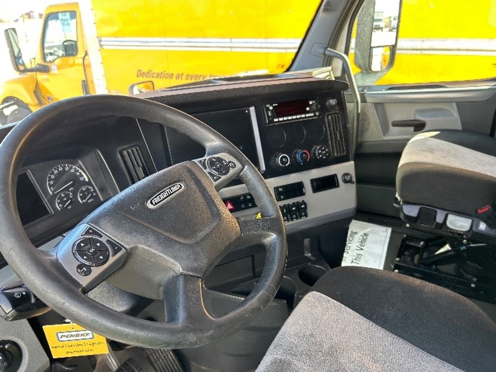 Sleeper Tractor-Heavy Duty Tractors-Freightliner-2020-T12664ST-Lubbock-TX-469,584\n\t\tmiles-$ 72,500 - Image 10