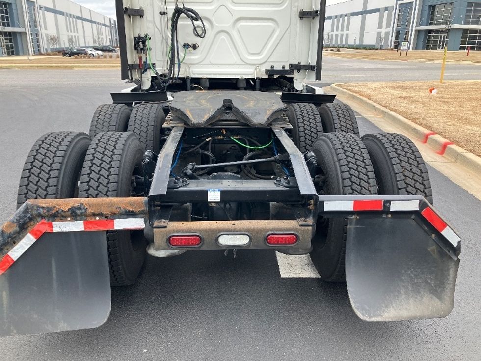 Sleeper Tractor-Heavy Duty Tractors-Freightliner-2020-T12664ST-Madison-AL-623,841\n\t\tmiles-$ 56,750 - Image 6