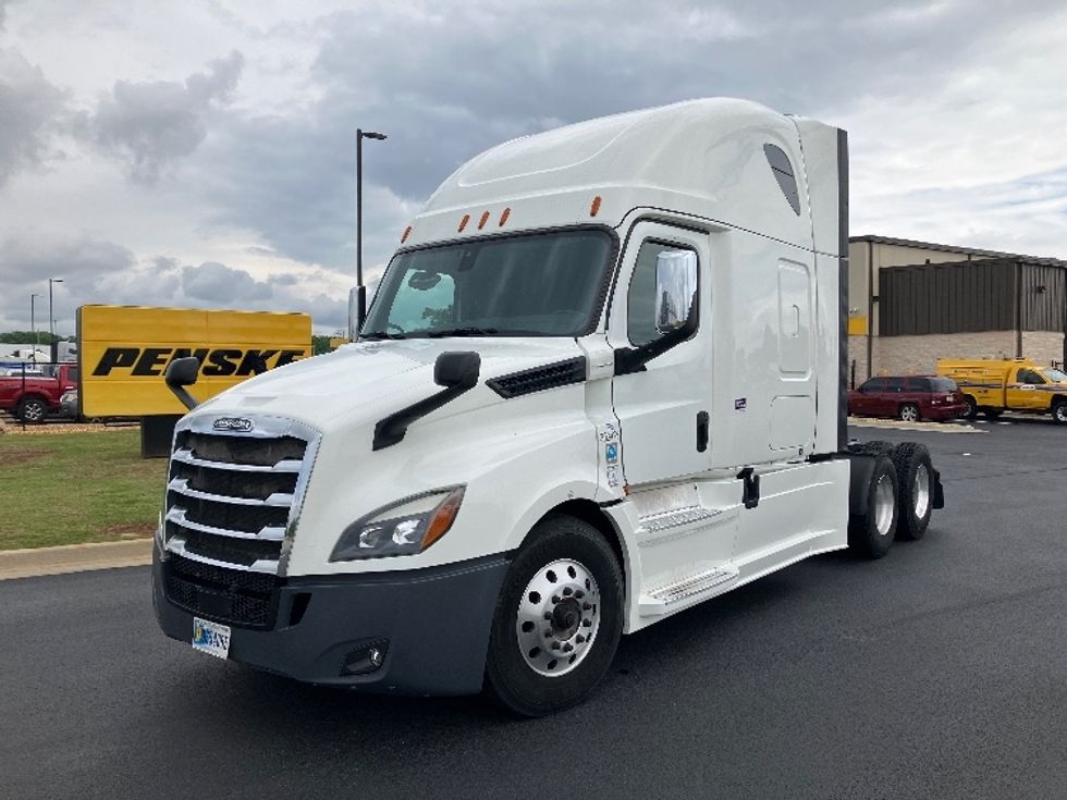 Sleeper Tractor-Heavy Duty Tractors-Freightliner-2020-T12664ST-Madison-AL-632,578\n\t\tmiles-$ 56,000 - Image 3