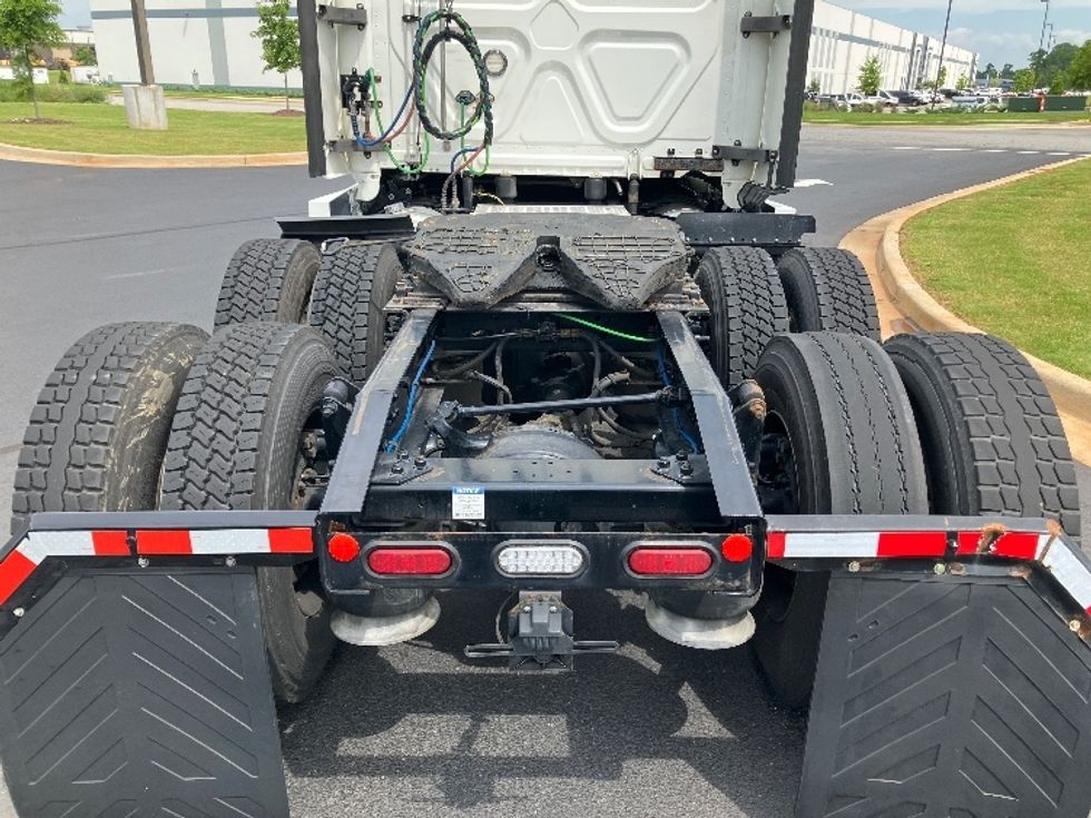 Sleeper Tractor-Heavy Duty Tractors-Freightliner-2020-T12664ST-Madison-AL-638,746\n\t\tmiles-$ 55,750 - Image 6