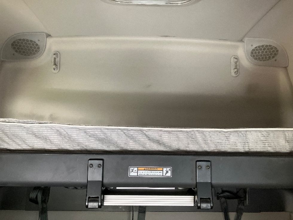 Sleeper Tractor-Heavy Duty Tractors-Freightliner-2020-T12664ST-Madison-AL-645,522\n\t\tmiles-$ 54,750 - Image 17