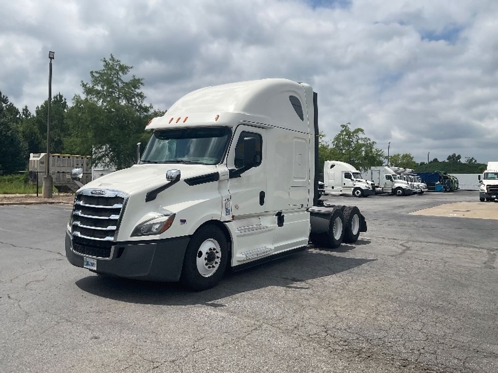 Sleeper Tractor-Heavy Duty Tractors-Freightliner-2020-T12664ST-Mcdonough-GA-524,830\n\t\tmiles-$ 60,500 - Image 3