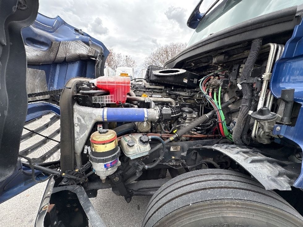 Sleeper Tractor-Heavy Duty Tractors-Freightliner-2020-T12664ST-Medley-FL-615,186\n\t\tmiles-$ 53,250 - Image 21