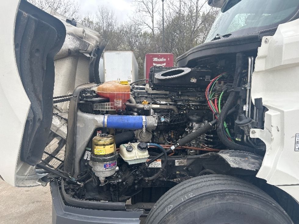 Sleeper Tractor-Heavy Duty Tractors-Freightliner-2020-T12664ST-Memphis-TN-564,727\n\t\tmiles-$ 53,500 - Image 21