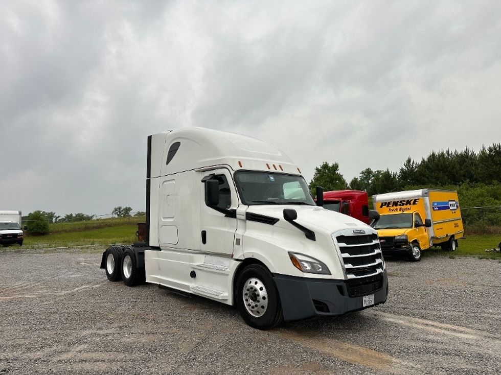2020 Freightliner T12664ST Sleeper Tractor
