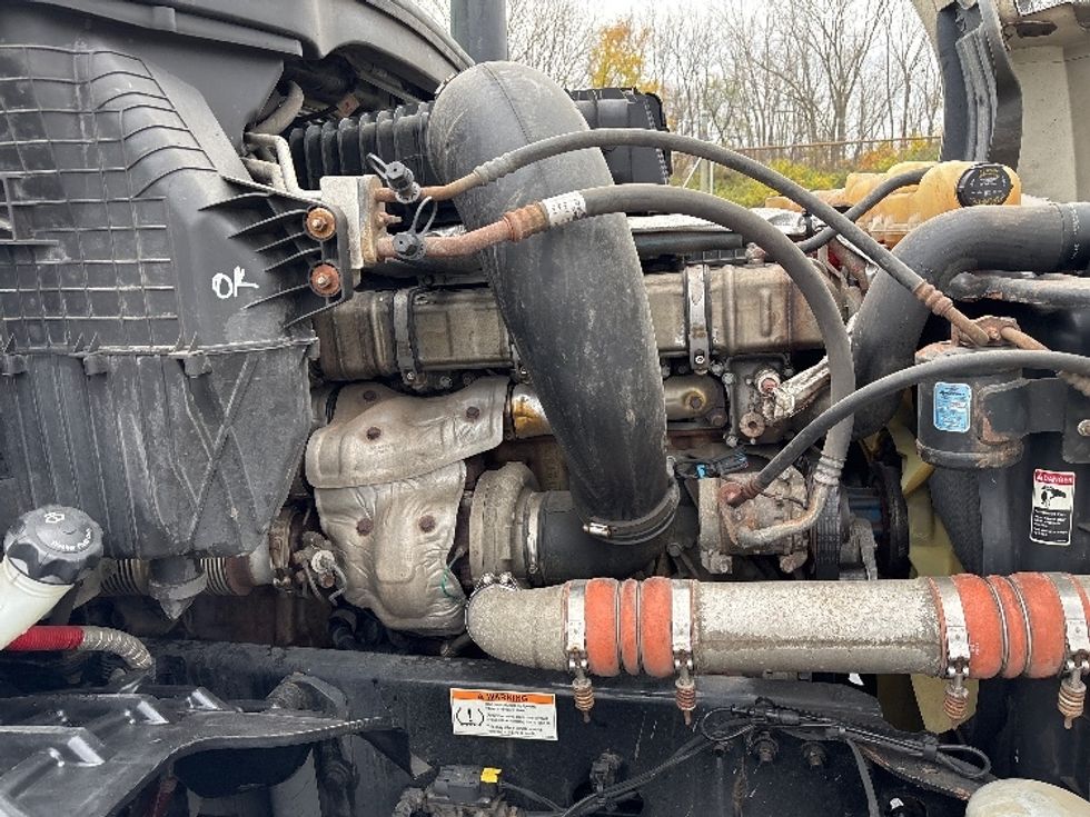 Sleeper Tractor-Heavy Duty Tractors-Freightliner-2020-T12664ST-Middlefield-OH-577,846\n\t\tmiles-$ 55,000 - Image 20