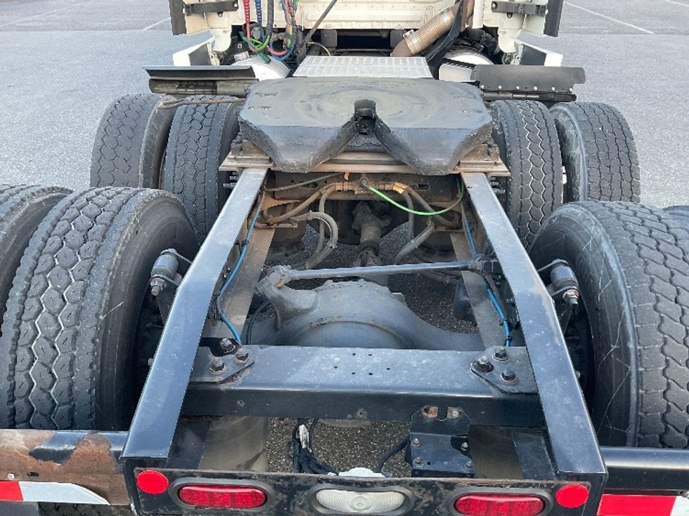 Sleeper Tractor-Heavy Duty Tractors-Freightliner-2020-T12664ST-Millville-NJ-350,973\n\t\tmiles-$ 69,000 - Image 6