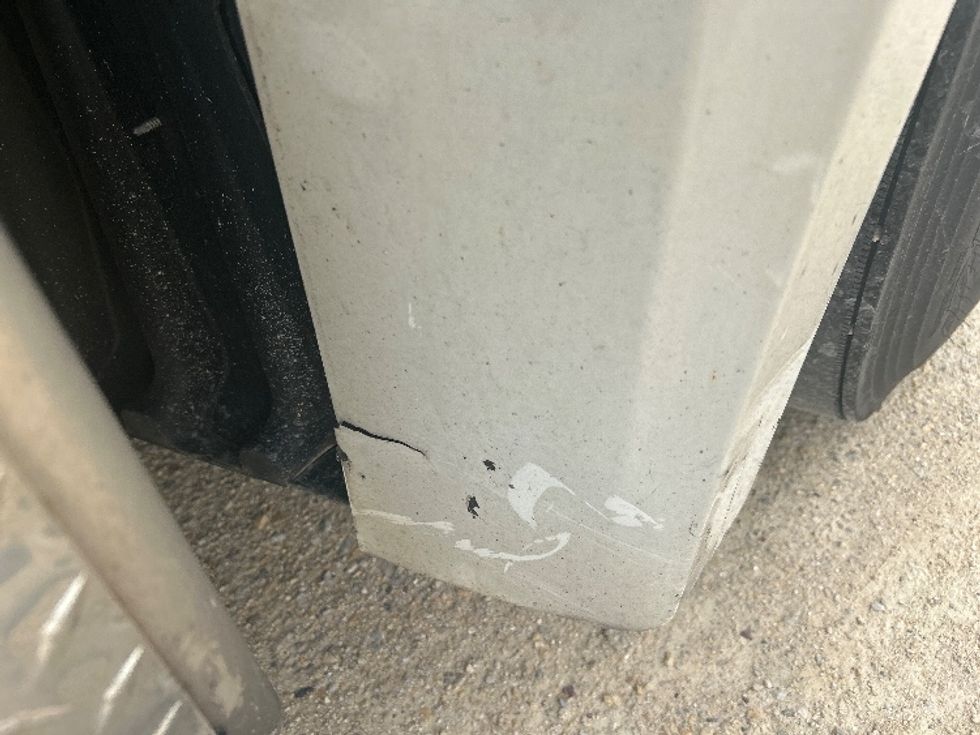 Sleeper Tractor-Heavy Duty Tractors-Freightliner-2020-T12664ST-Milwaukee-WI-354,883\n\t\tmiles-$ 71,250 - Image 23