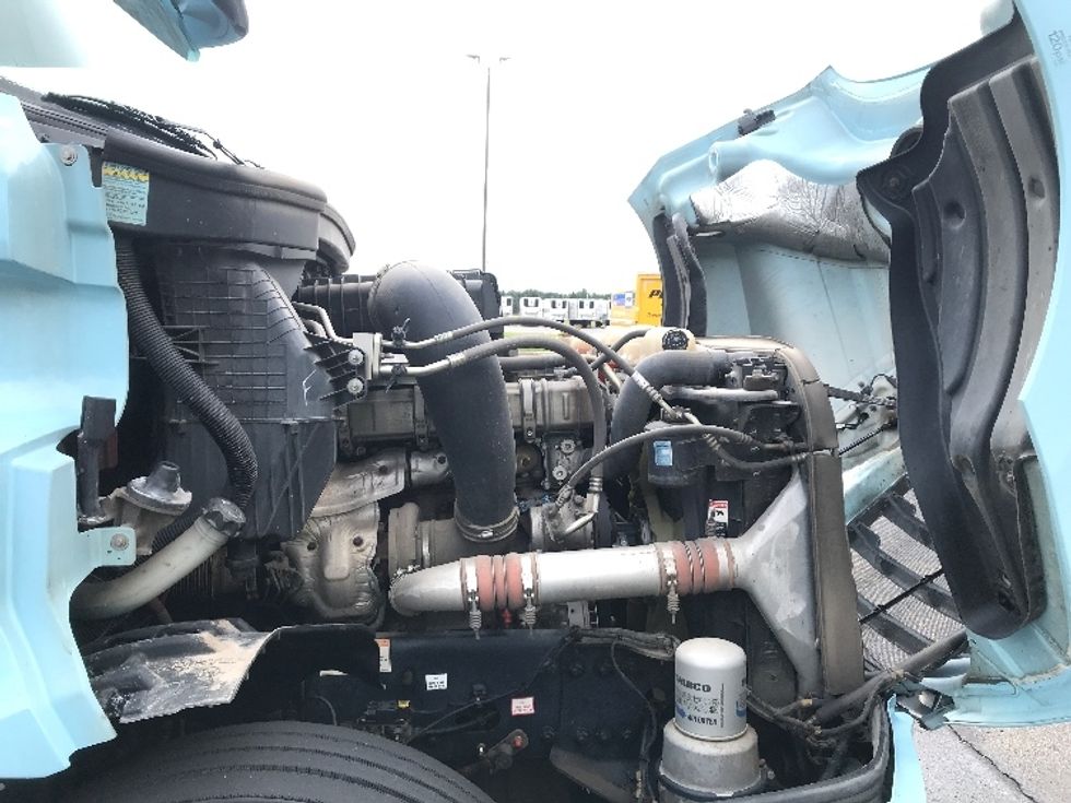 Sleeper Tractor-Heavy Duty Tractors-Freightliner-2020-T12664ST-Milwaukee-WI-499,030\n\t\tmiles-$ 58,000 - Image 20